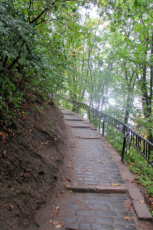 Droga na kopiec Unii Lubelskiej na Wysokim Zamku