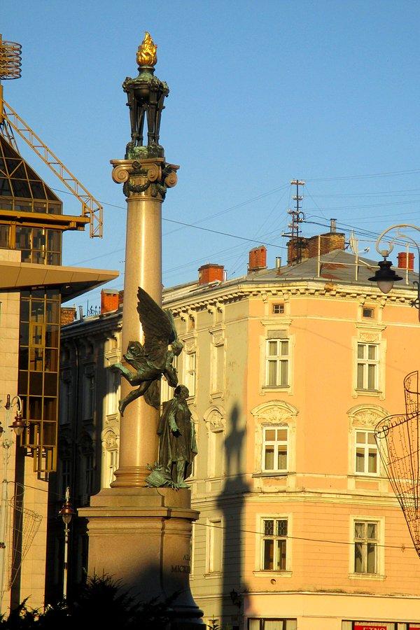 Mickiewicz rzucający cień