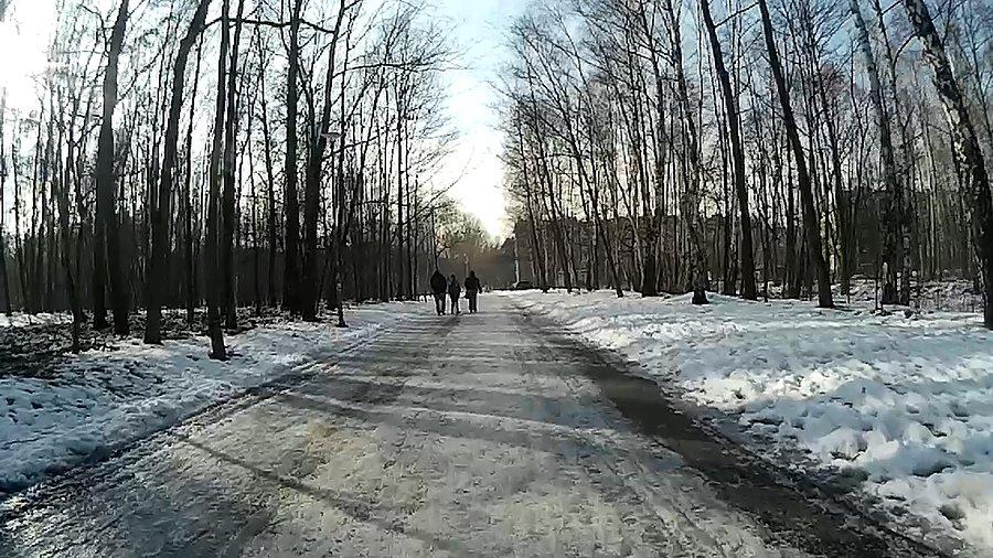 Pierwsze lody w parku Zadole
