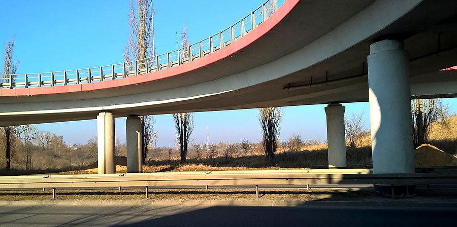 Pokręcony wiadukt przy ulicy Floriana Krygiera - okolice Decathlonu