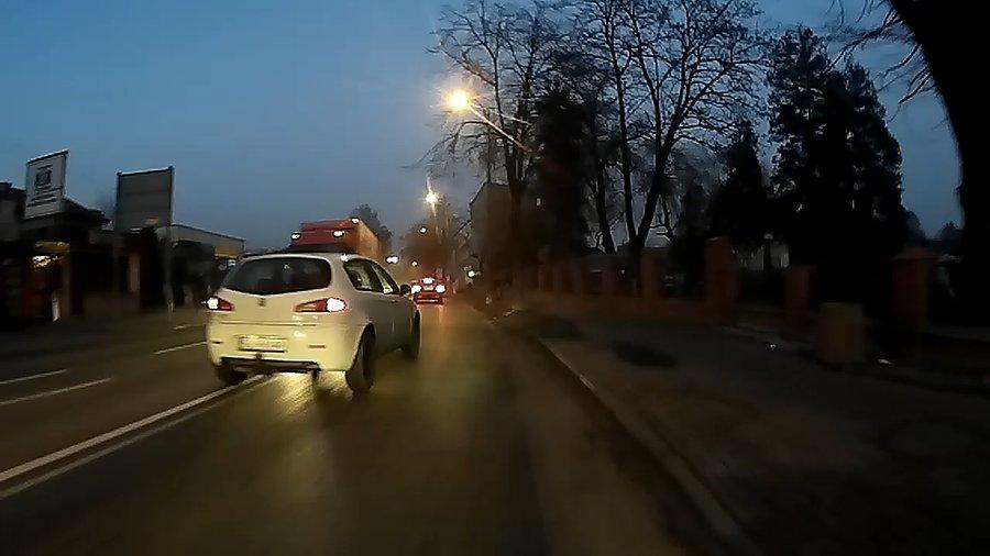 Podwójna ciągła... - Chyba chłopcy z BORu jadą ;)