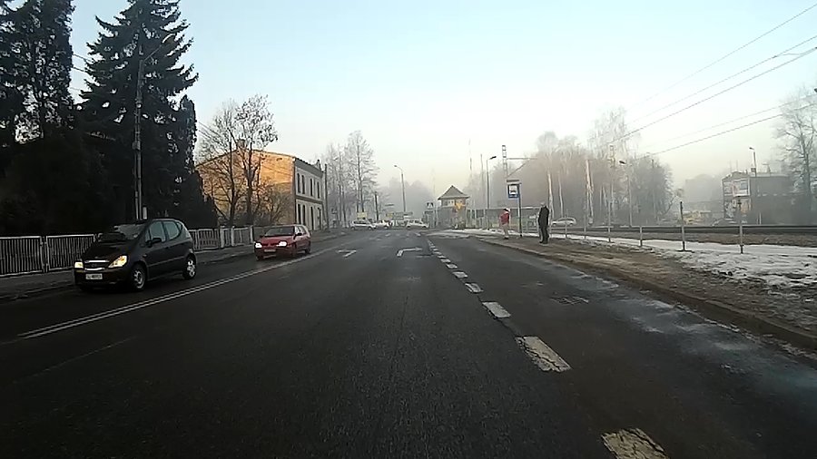 Chwilę później czerwony wpakował się w 4 litery temu czarnemu