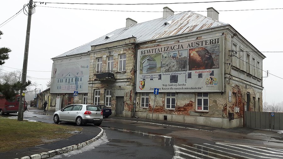Raszyńska austeria już rok któryś czeka
