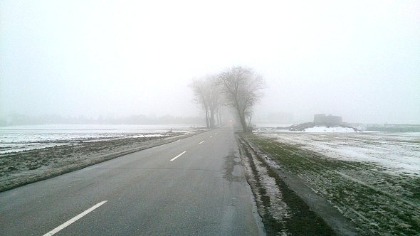 Wszędzie mgły
