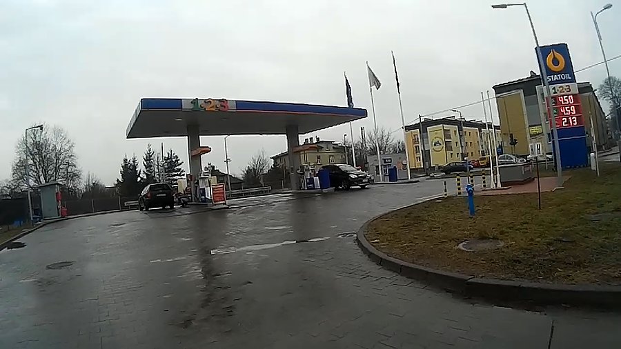 Dzisiaj gaz po 2.13 - cena idzie w górę... w zeszłym tygodniu gaz był po 2.07 na tej stacji
