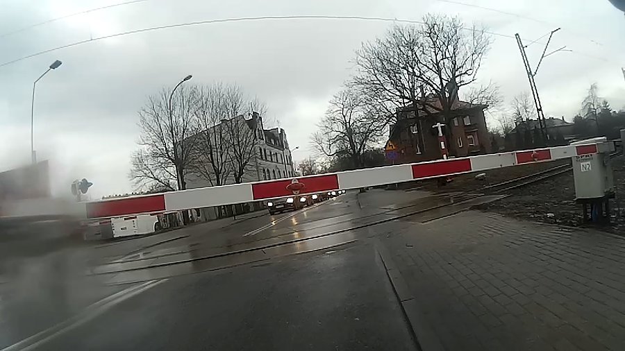 Postój na przejeździe na Sośnicy