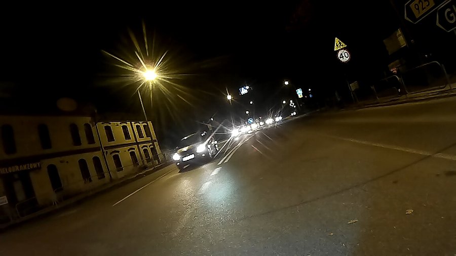 Na Wirku tuż za przejazdem kolejowym