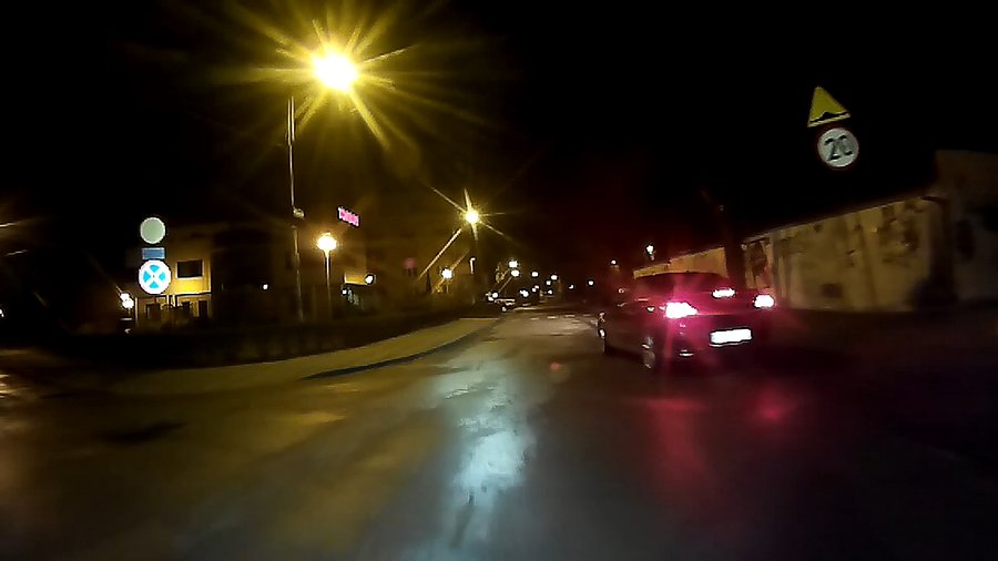 Znalazł sobie idealne miejsce na postój