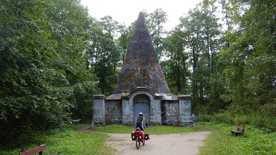 Wyprawa, dzień 9 - piramida w Rapie