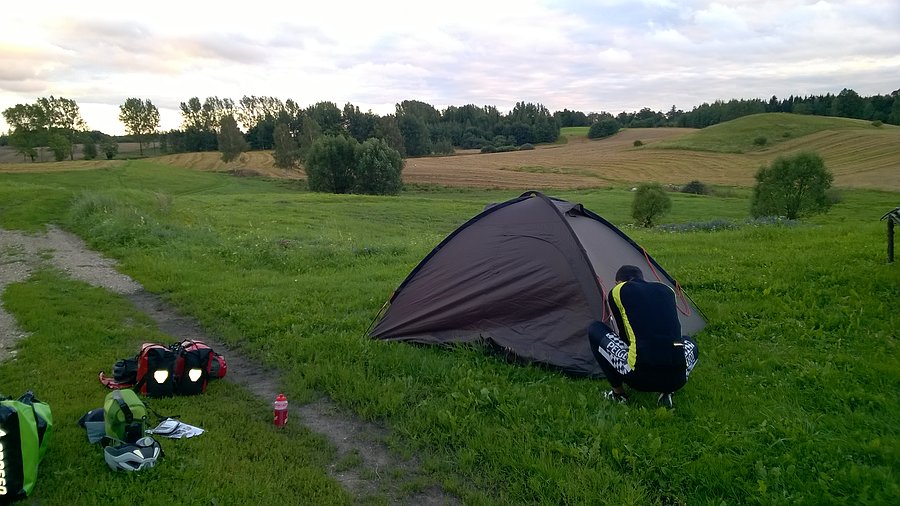 Wyprawa, dzień 9 - rozbijamy namiot