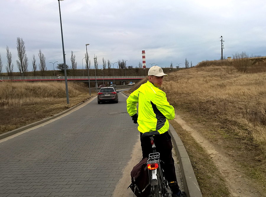 Kuba pod Auchan już bez zimowego nakrycia głowy