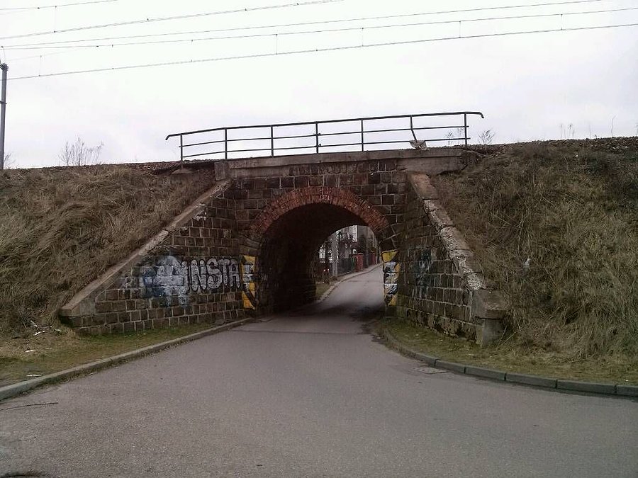 Tunelem zamiast czekania pod szlabanem