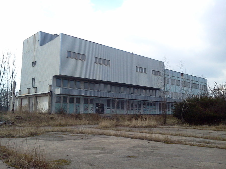 Puste budynki