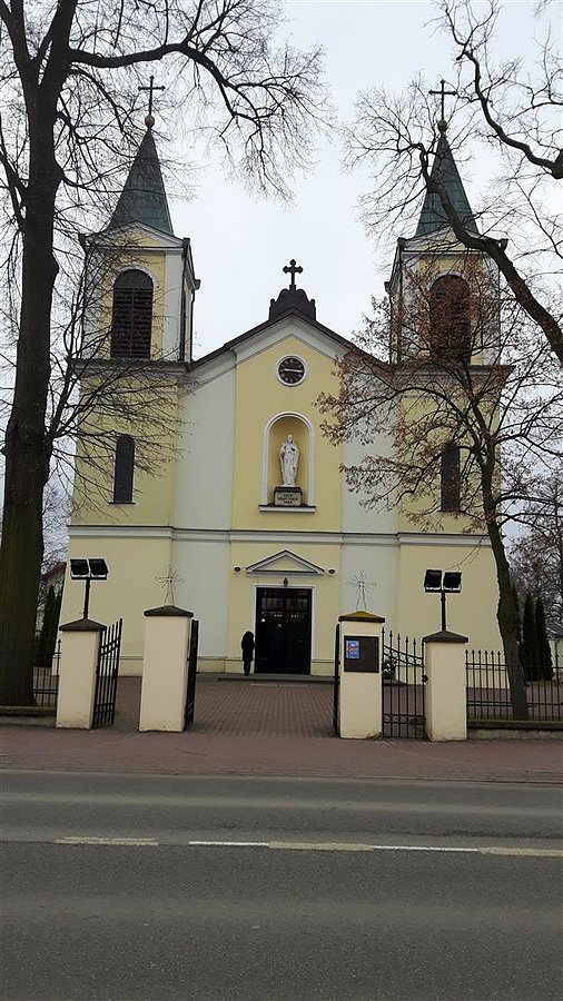 Borzęcin - kościół parafialny
