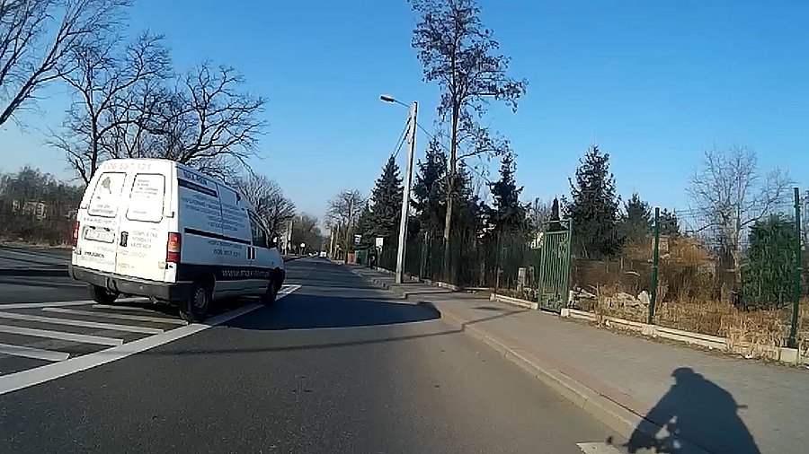 Nie będę się czepiał bo widoczność po byku, wyprzedzał mnie ze sporym zapasem