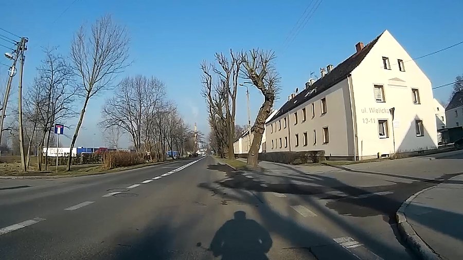 Jeszcze 3 km do firmy, drogi puste