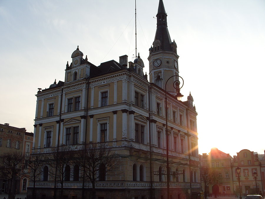 Lądek ku zachodowi słońca