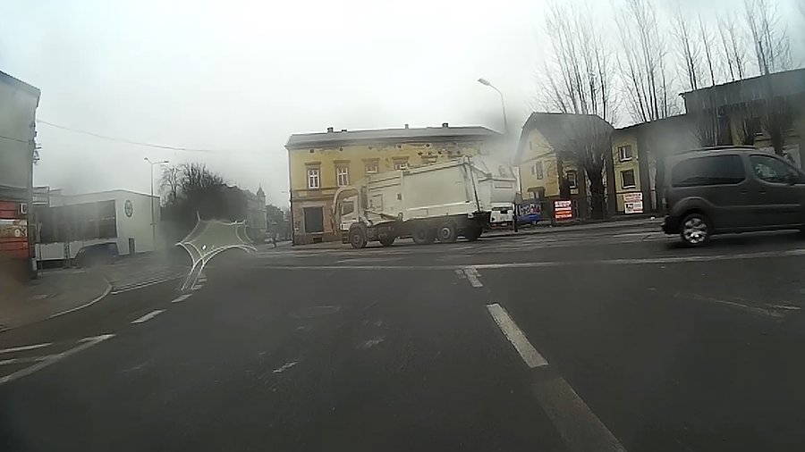 W Gliwicach nie dość, że pada to jeszcze zerwał się silny wiatr z zachodu