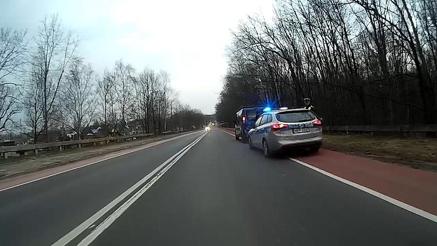 Znowu policja? Jakiś urodzaj dzisiaj