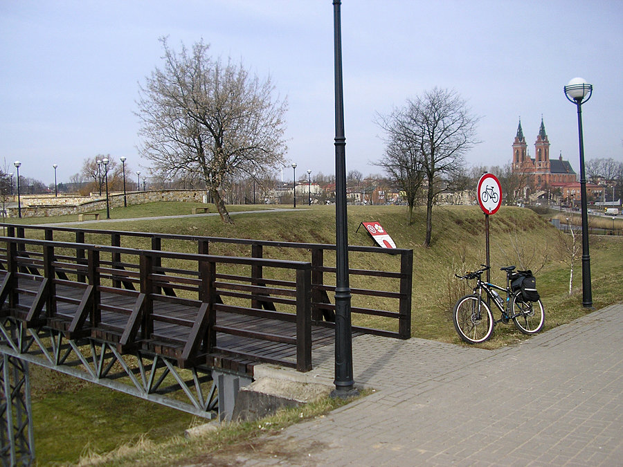 "Kopiec" w Gorzkowicach. Ktoś tu nie lubi rowerów