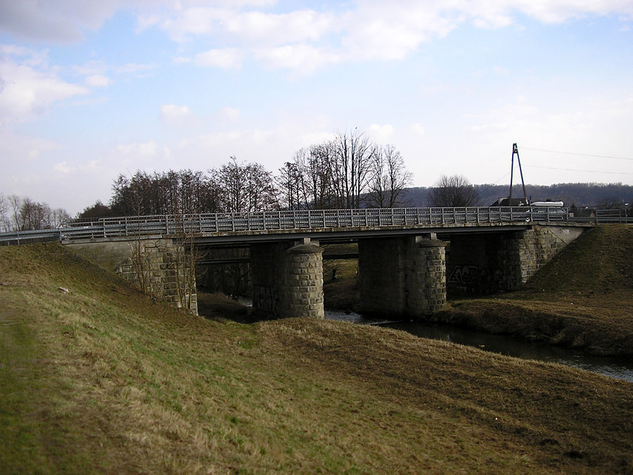 I jeden z mostów
