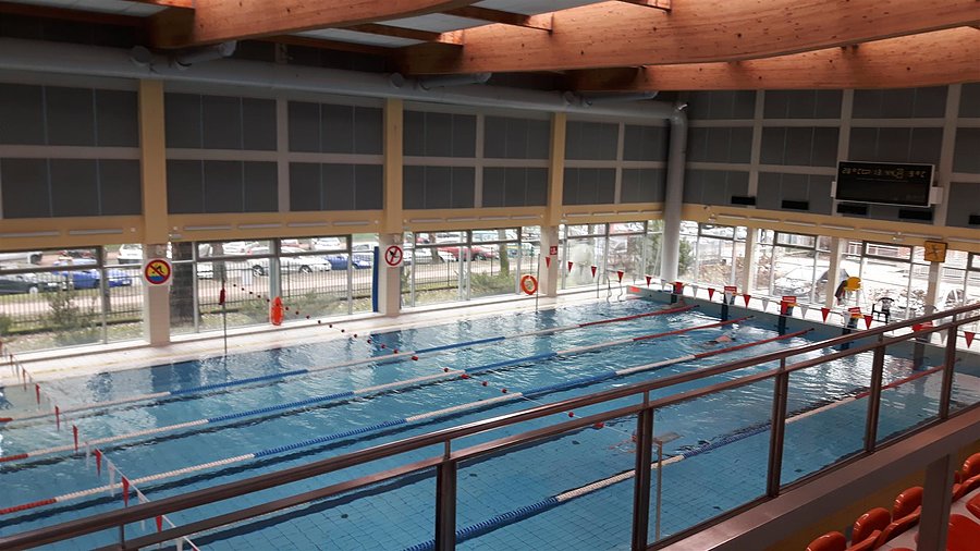 Basen sportowy