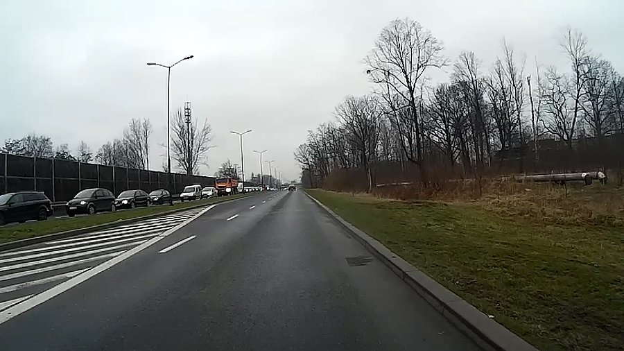 Kolejka w przeciwnym kierunku na ul Winklera w Zabrzu