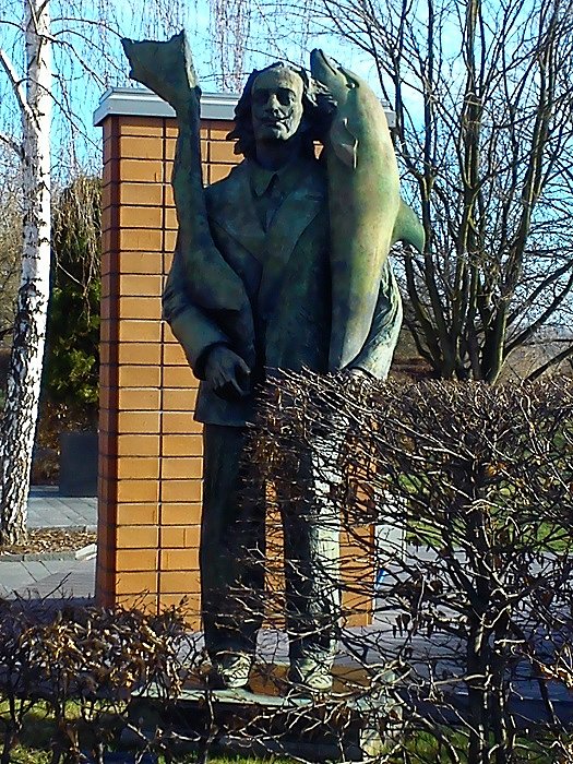 Warszawski pomnik Salvadora Dali, a ja myslałem ,że to pomnik jakiegoś rybaka z Czreniakowa