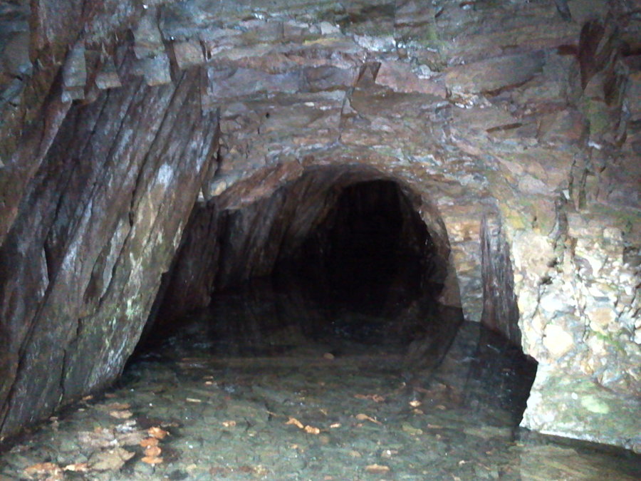 Ruzova sztolnia