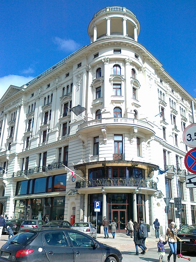 Hotel Bristol