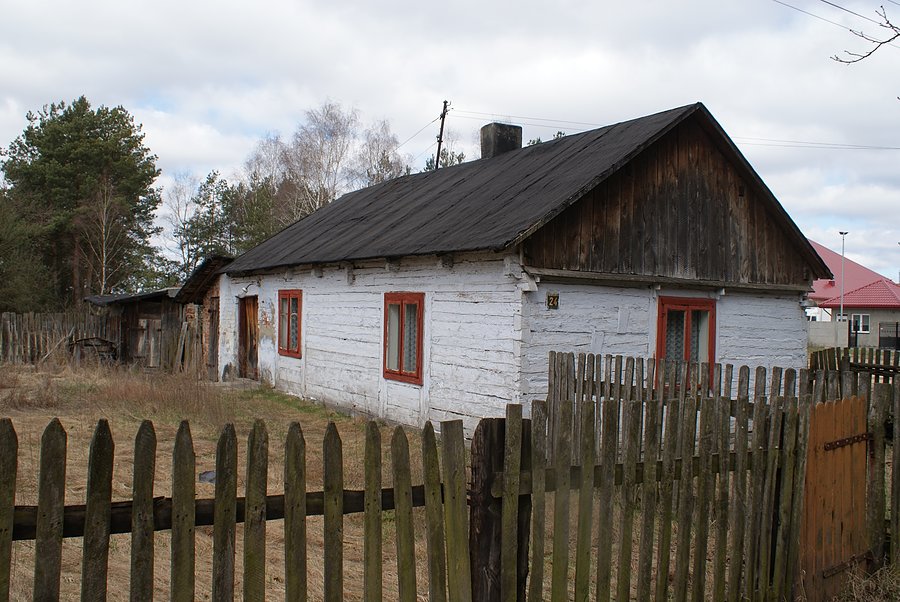 Chata w Łominach - od strony podwórka