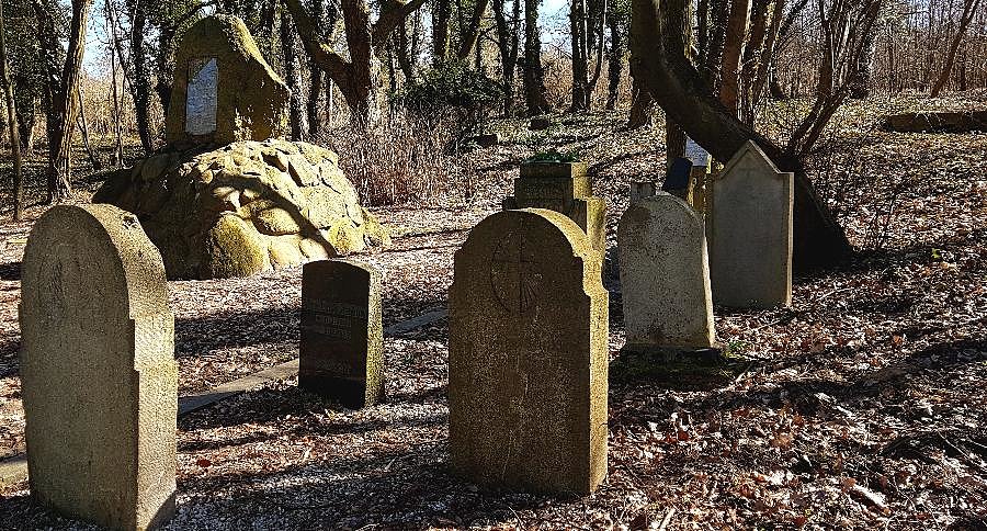 Cmentarz - lapidarium przy ul. Ostowej