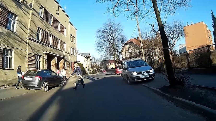 Bieganie z samochodu do sklepu