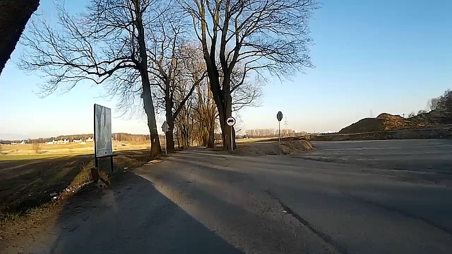 Co tutaj robią? Wygląda to jak.... droga