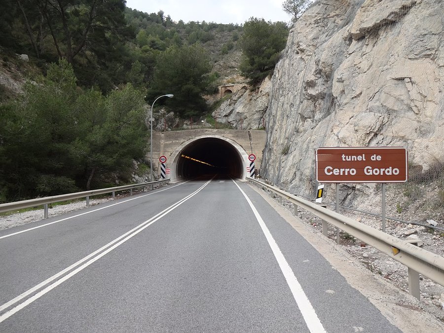 Tunel / Tunnel