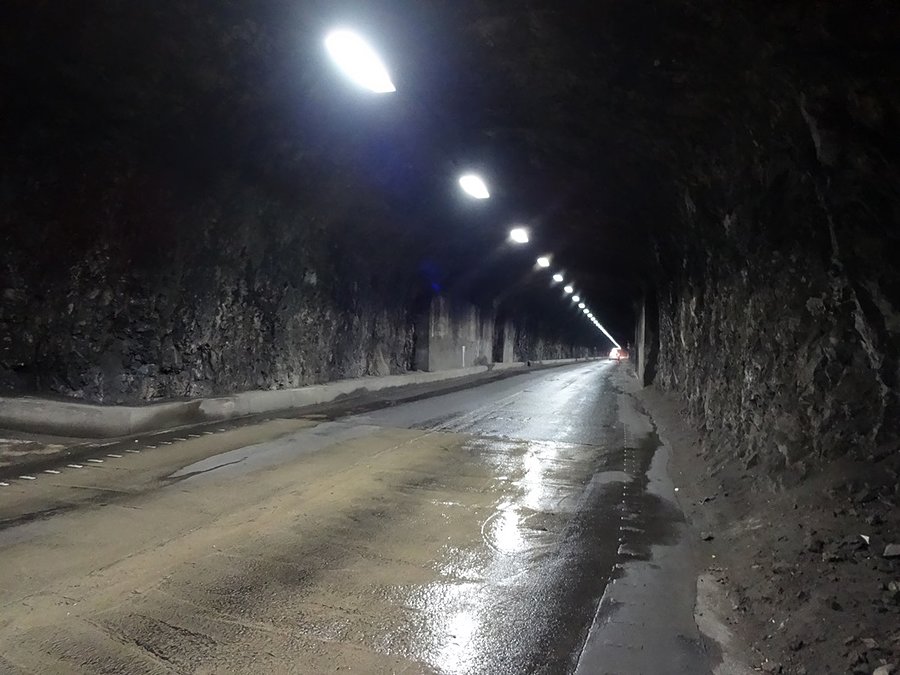 Tunel / Tunnel