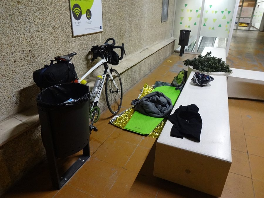 Bezdomny / Homeless