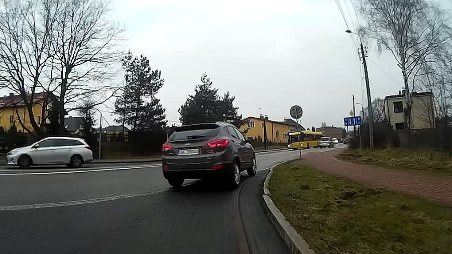 Zastanawiałem się czy nie wysłać tego z pozdrowieniami na policję