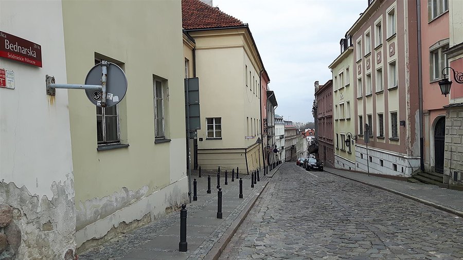 Trudny podjazd Bednarską (bruk)