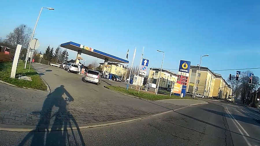 Gaz w dół - 2.01