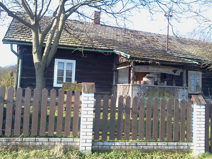 Izba regionalna w Cisownicy