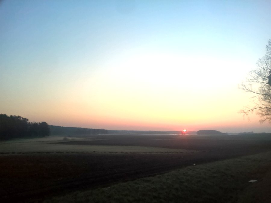 Kolejne km o wschodzie słońca