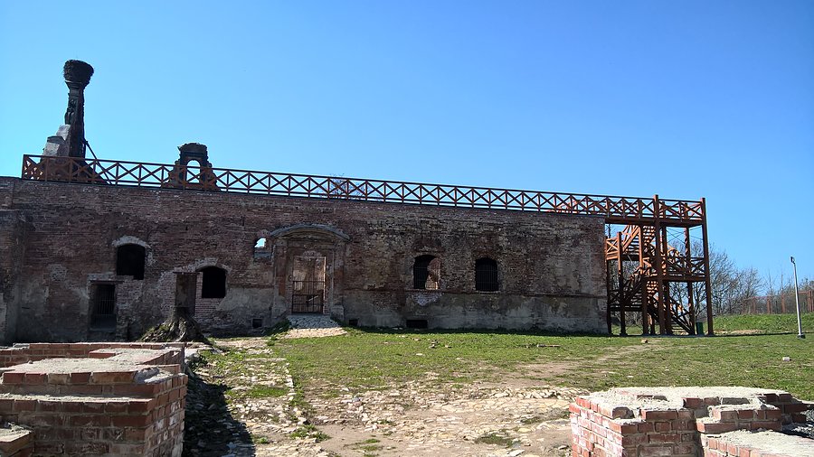 Zamek w Ujeździe