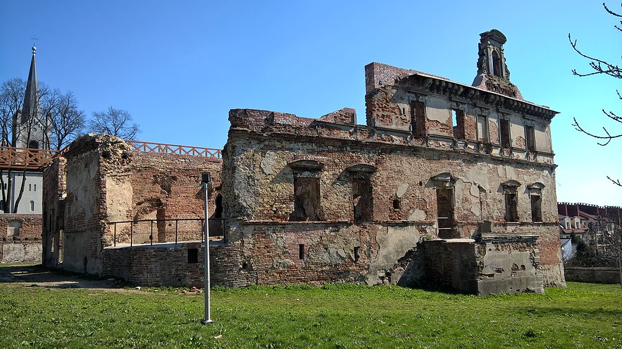 Zamek w Ujeździe