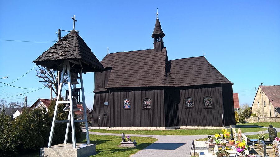 Drewaniany kościół w Olszowej