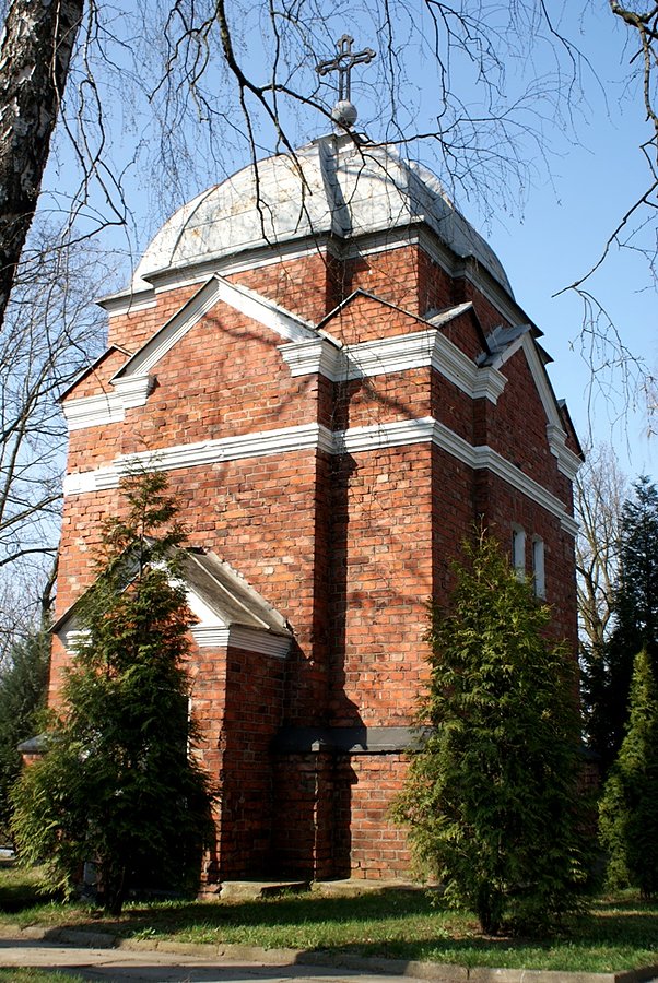 Kaplica - mauzoleum - Jeżów