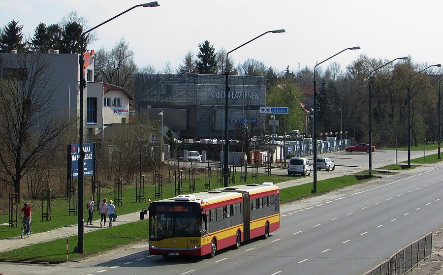 Autobus 709 na ul. Puławskiej
