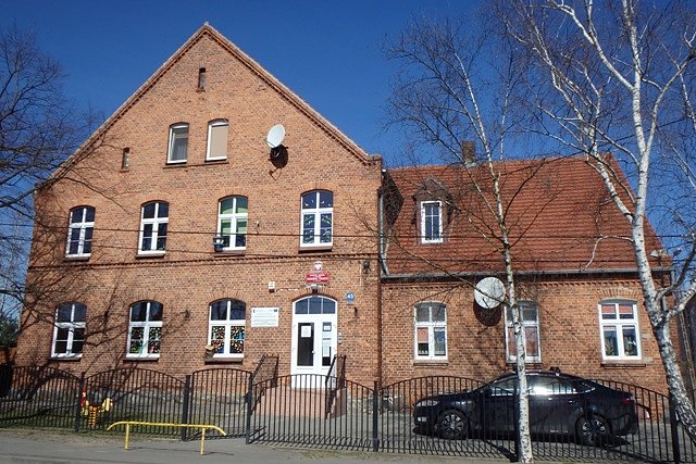 Budynek przedszkola publicznego w Czarżu
