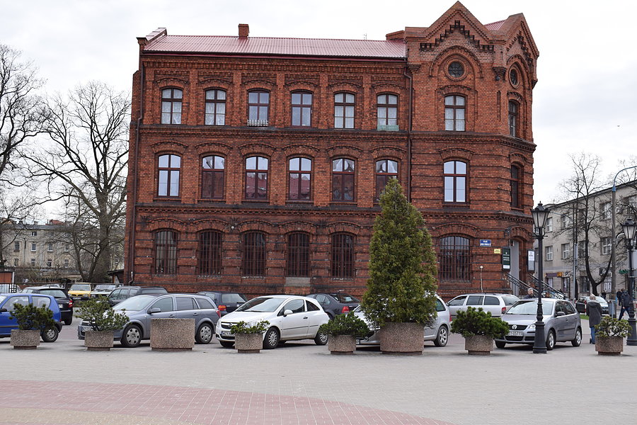 Kolejna zadbana kamienica