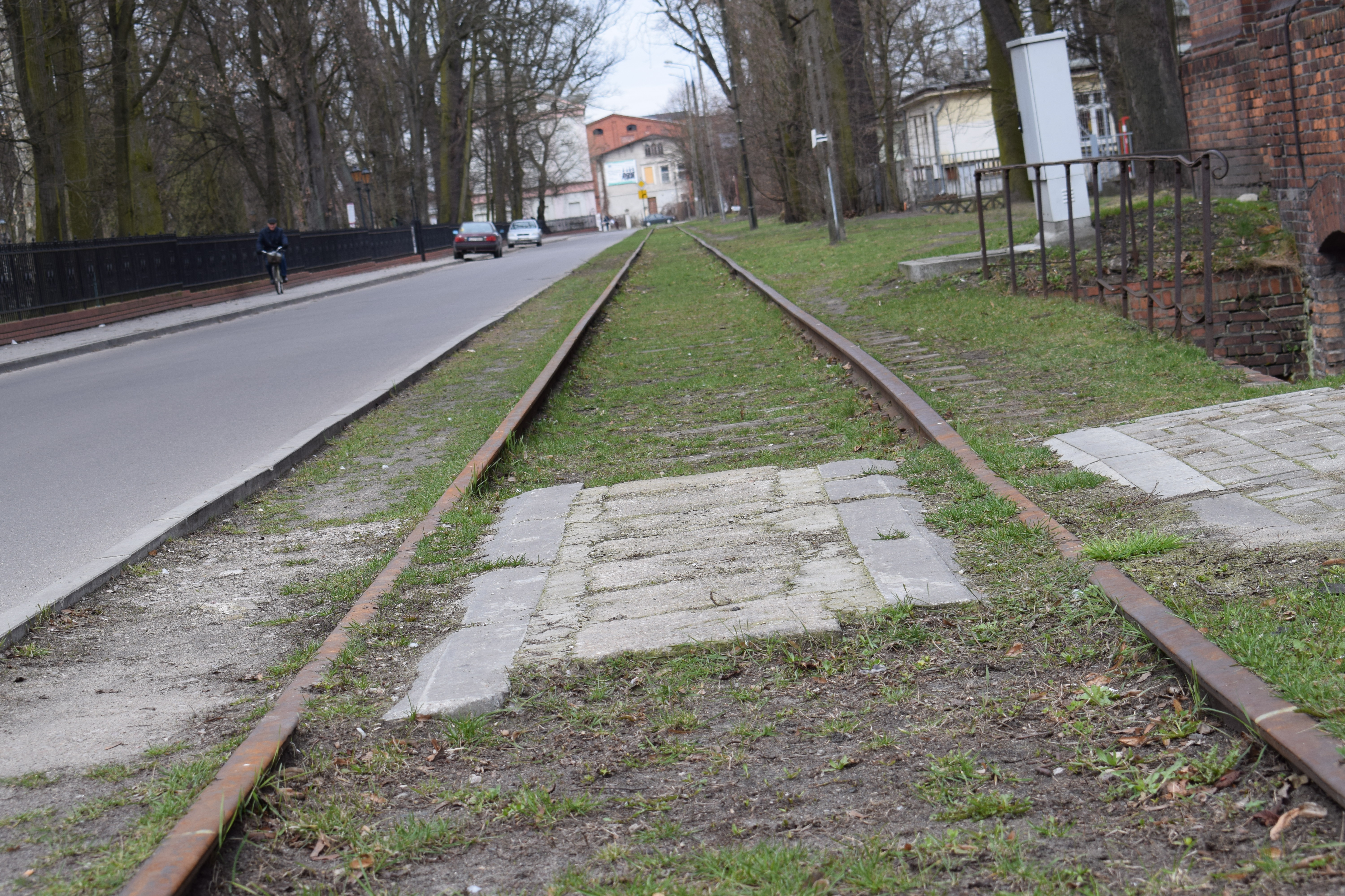 Tory prowadzące dozakładów lniarskich